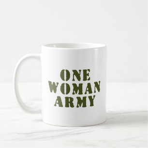 EN WOMAN ARMY KAFFEMUGG