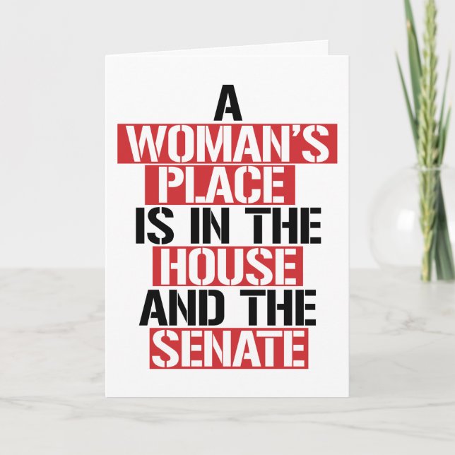 EN WOMANS STÄLLE ÄR I KAMMAREN KORT (Framsida)