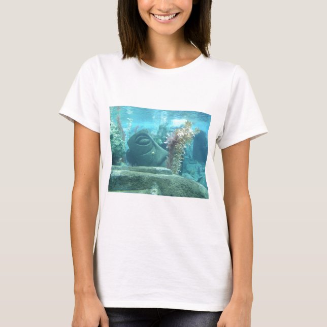 En World Underwater - Stone Statue-bild Tee Shirt (Framsida)