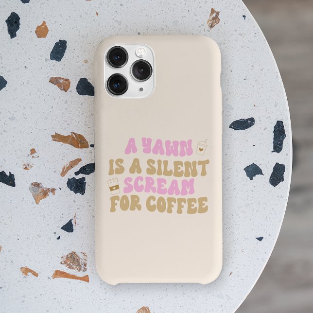 En Yawn är en tyst Skräm för kaffefyng Rosa (Skapare uppladdad)