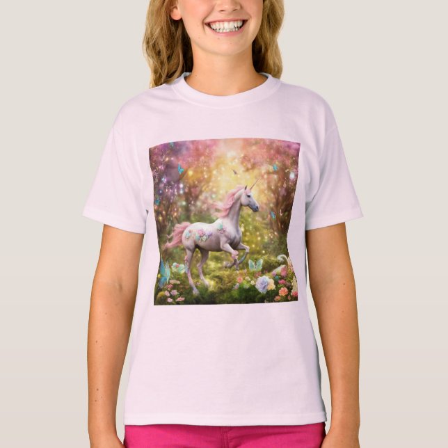 "Enchanted Rainbow Unicorn Forest T-Shirt" T Shirt (Framsida)