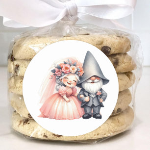 Enchanting Garden Gnome Romantic Fairytale Bröllop Runt Klistermärke