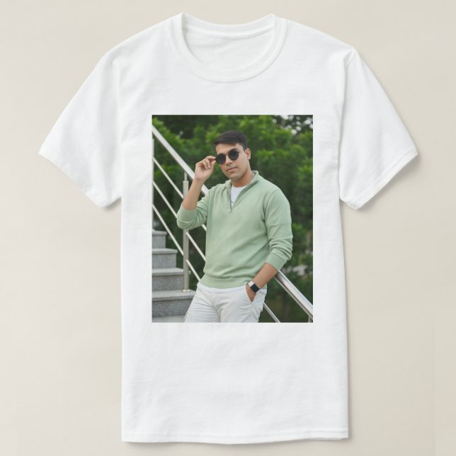 “Endast bra vibrationer”  “Förbli vild, månbarn”   T Shirt (Design framsida)