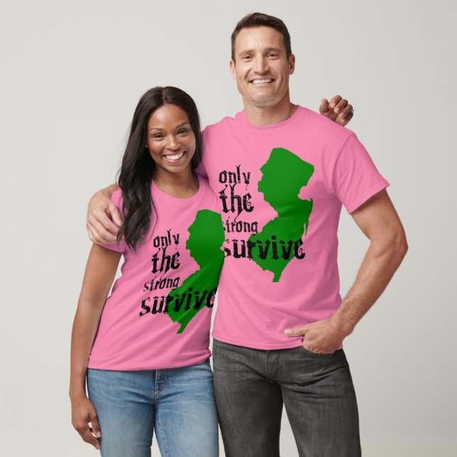 Endast den starka Överlev Tee Shirt (Unisex)