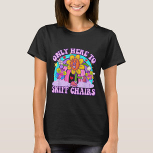 Endast här för att avskeda stol med olämpligt H T Shirt