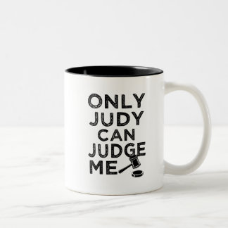 Endast Judy kan bedöma mig den roliga Två-Tonad Mugg
