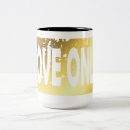 Endast kärlek T-Shirt Två-Tonad Mugg