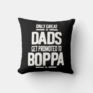 Endast Underbart Pappor kan befordras till Boppa Kudde