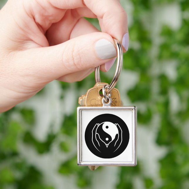 Energibalans Yin Yang Keychain Fyrkantig Silverfärgad Nyckelring (Hand)