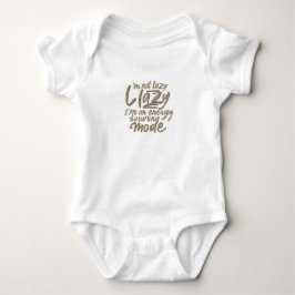 Energibesparingsläge" Baby-bokostym T Shirt