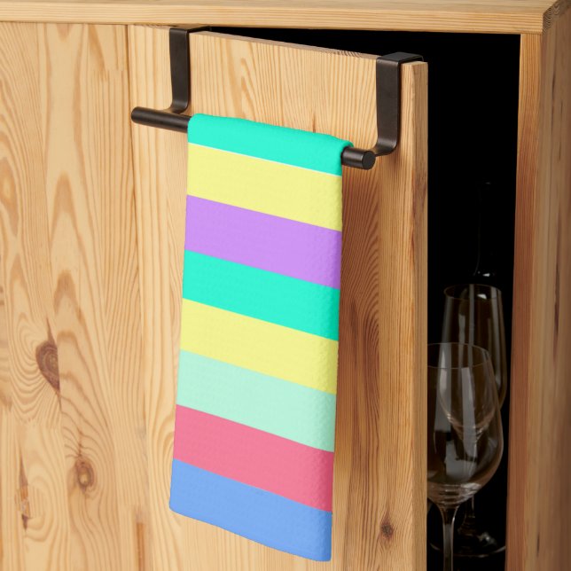 Energizing Vår Pastel Rand Kökshandduk (Thirds Fold)