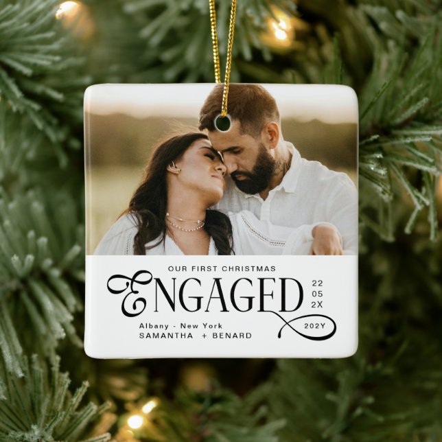 Engaged Couples 2 Photos Stylish First Christmas Julgransprydnad Keramik (Träd)