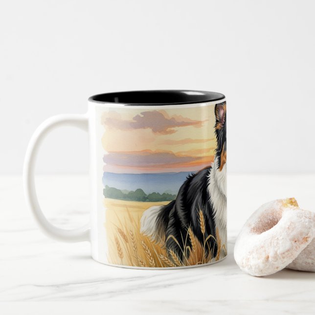 Engelsk herdehund i en veteåker Två-Tonad mugg (Med munk)