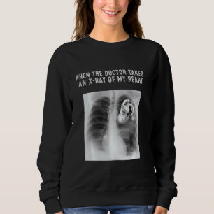 Engelska Setter Hund tar en röntgenstråle från min T Shirt