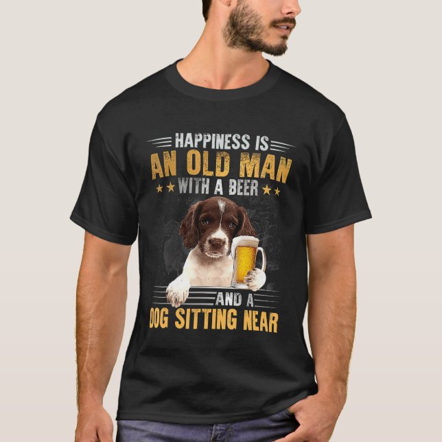 Engelska Springer Spain Old Man med en Hund T Shirt (Framsida)