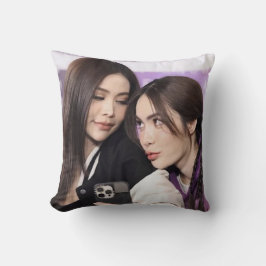 Engfa Waraha & Charlotte Austin Englot Thai GL Kudde