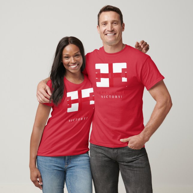 ENGLAND FLAGGA FOOTBALL GAME front - TRE LEJON! T Shirt (Unisex)