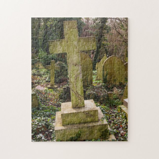 England, London, Highgate Cemetery, gravesite Pussel (Vertikal)