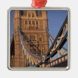 England, London, Tower Bridge Julgransprydnad Metall
