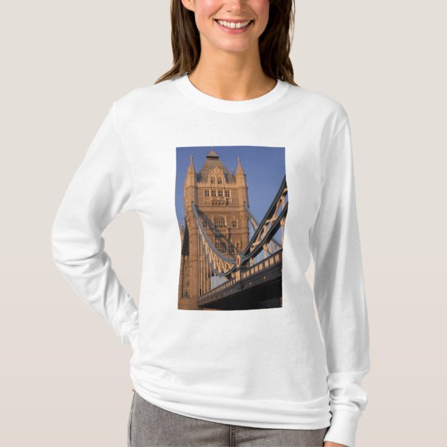 England, London, Tower Bridge T-shirt (Framsida)