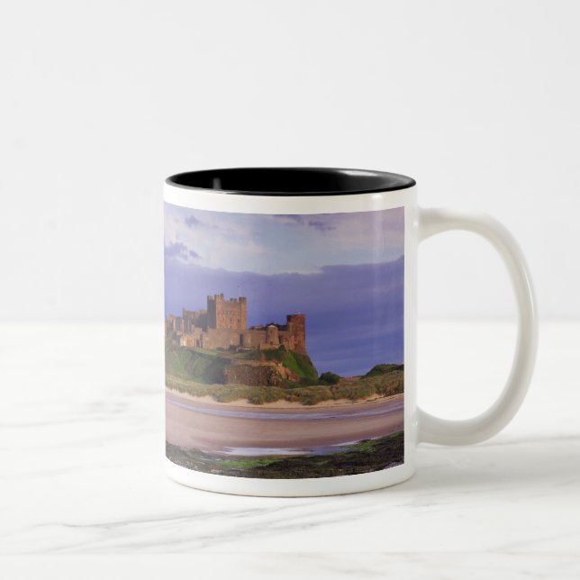 England, Northumberland, Bamburgh Castle Två-Tonad Mugg (Höger)