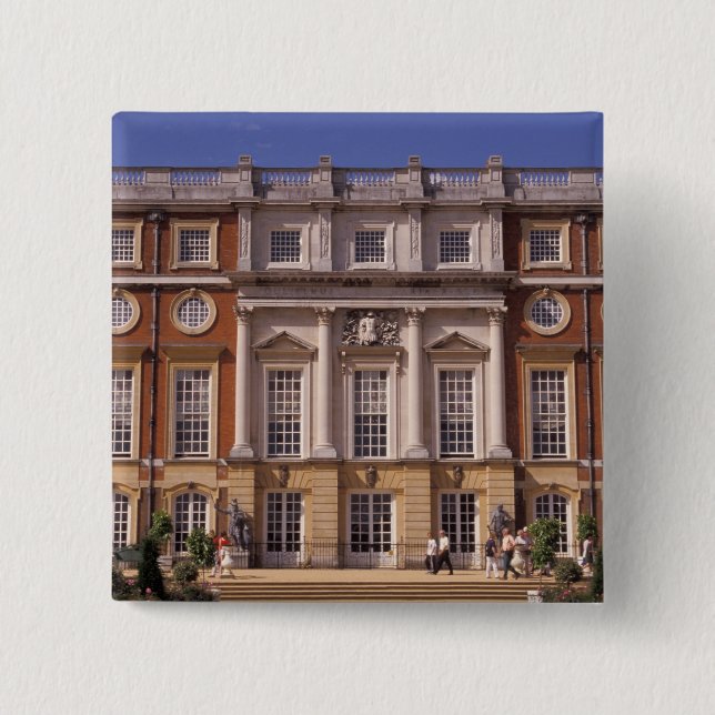 England, Surrey, Hampton Court Palace. 2 Knapp (Framsida)