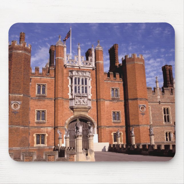 England, Surrey, Hampton Court Palace. 3 Musmatta (Framsidan)