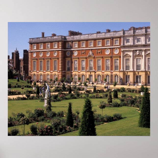 England, Surrey, Hampton Court Palace. Poster (Framsidan)