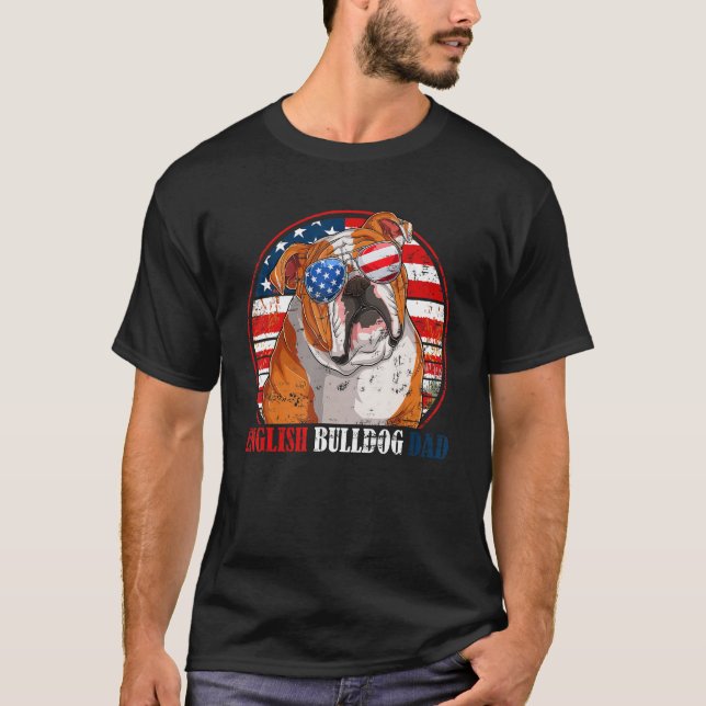 English Bulldog Dad Retro American Flag Patriotic  T Shirt (Framsida)