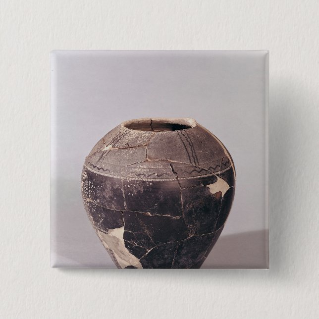 Engobevas som dekoreras med att bölja linjer knapp (Framsida)