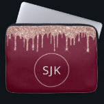 Engrammerade drivrutiner i Girly Burgundy Ro Guld  Laptop Fodral<br><div class="desc">Girly  Rosa - Ro Guld och Black Faux Glitter Drips och Gnistra Elegant Monogrammed Initialer Fodral. Fodral kan anpassas så att det omfattar ditt första och första namn.</div>