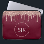 Engrammerade drivrutiner i Girly Burgundy Ro Guld  Laptop Fodral<br><div class="desc">Girly  Rosa - Ro Guld och Black Faux Glitter Drips och Gnistra Elegant Monogrammed Initialer Fodral. Fodral kan anpassas så att det omfattar ditt första och första namn.</div>
