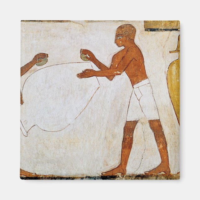 Engrering och polering av vas i guld och magnet (Framsidan)