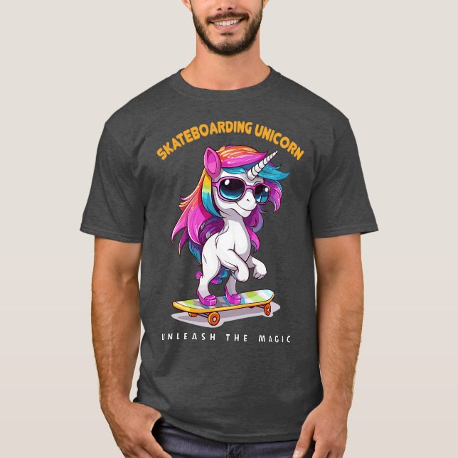 ENHÖRNING FÖR SKATEBOARD T SHIRT (Framsida)