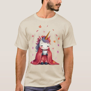 Enhörning insvept i filt dricker kaffe t shirt