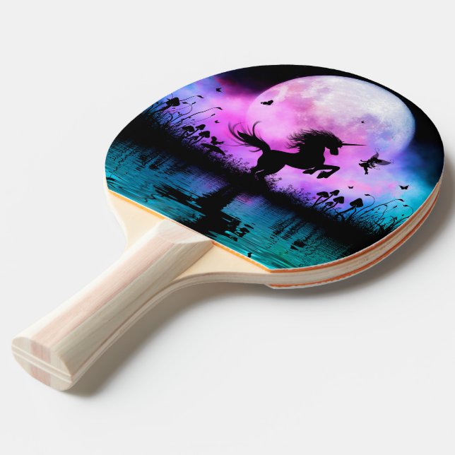 Enhörning med lite fet mjölk pingisracket (Frontvinkel)