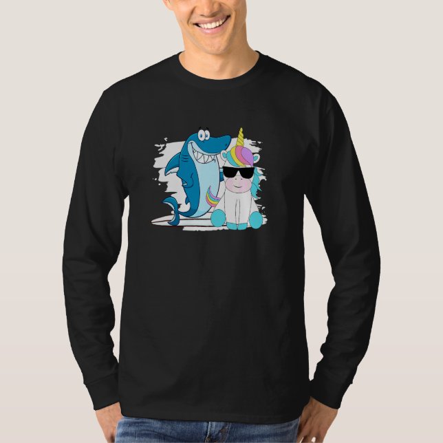 Enhörning Ridande Haj Cool T-shirt (Framsida)