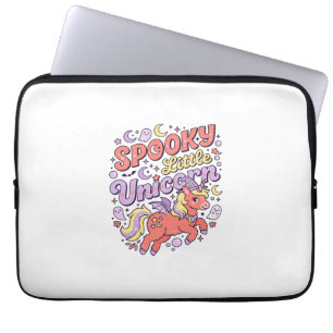Enhörning Spöklik liten enhörning Whimsical vit ba Laptop Fodral
