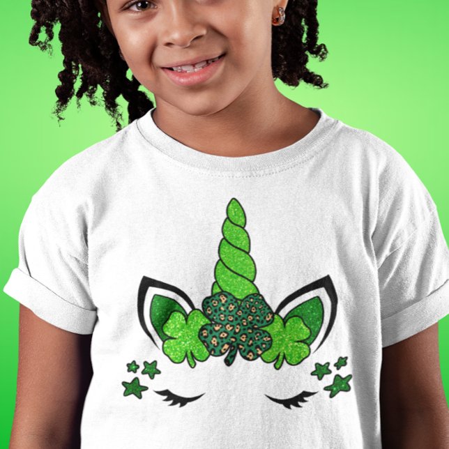 Enhörning St. Patrick's Day Grön Shamrock T Shirt (Skapare uppladdad)