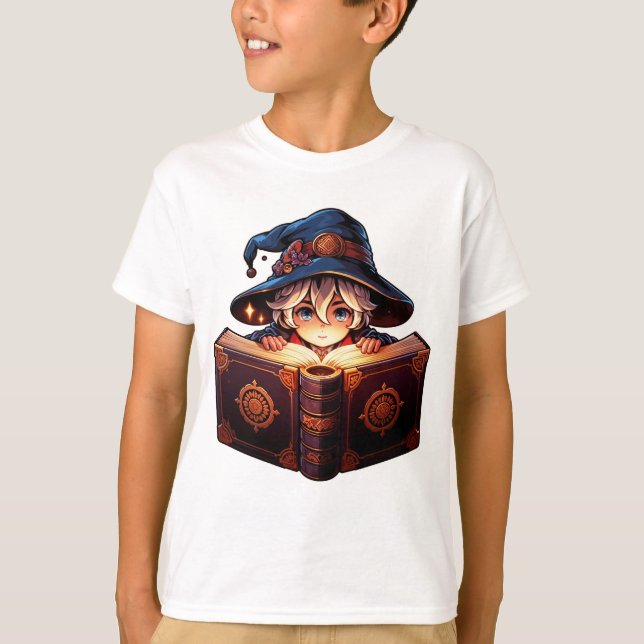 "Enigmatic Spellcaster with Grimoire" T Shirt (Framsida)