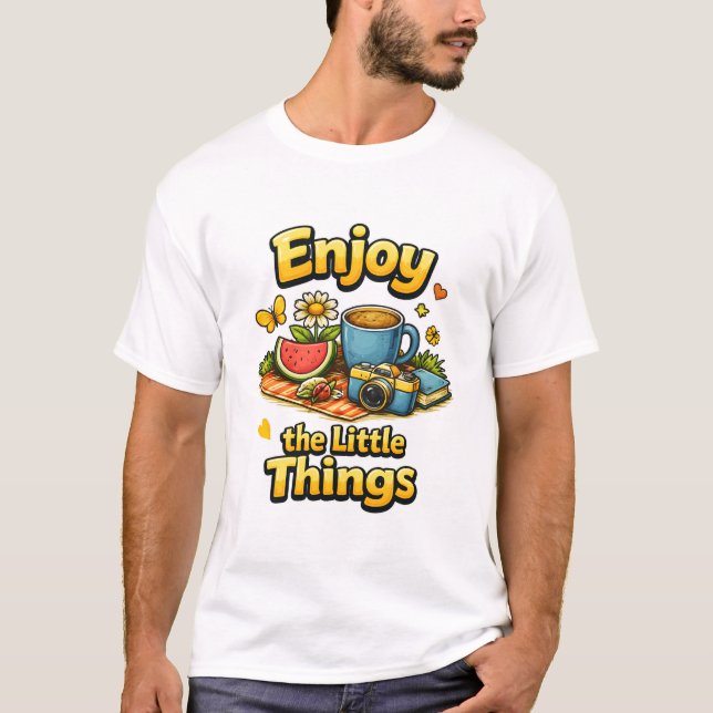 Enjoy the Little Things Cozy Picnic Illustration. T Shirt (Framsida)