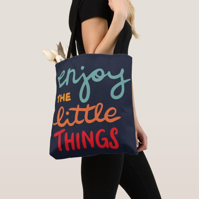 Enjoy the little things tygkasse (Närbild)