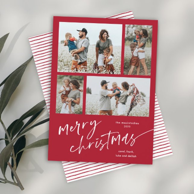 Enkel 4 Foto Collage Script God Jul Julkort (Simple red and white modern merry christmas script photo holiday card with matching stripe backer.)