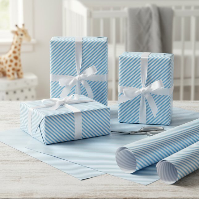 Enkel Baby Blue Vit Diagonalt Randig Konst Mönster Presentpapper (Skapare uppladdad)