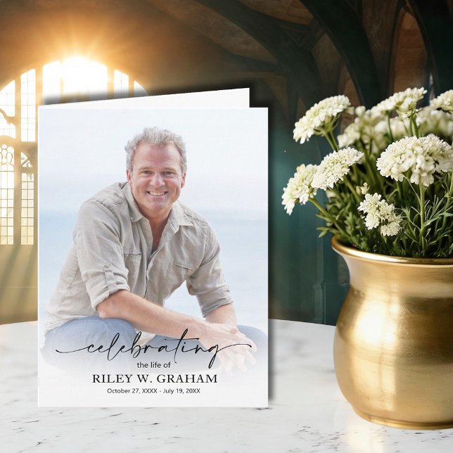 Enkel begravningsfoto vikad tack kort (Funeral celebration of life folded thank you cards, photo on the front and message printed inside)