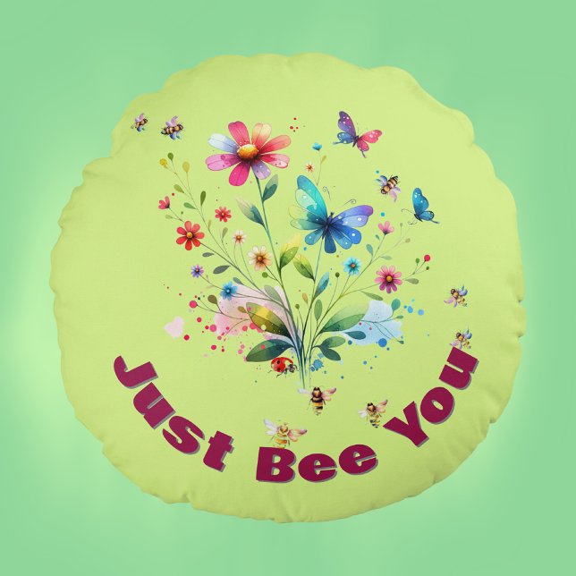 Enkel Blommigt vattenfärgsmonogram bi på grönt Rund Kudde (Skapare uppladdad)