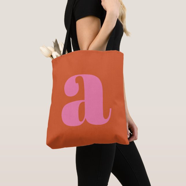 Enkel Boho Rosa Orange Fet Monogram Initial Tygkasse (Närbild)