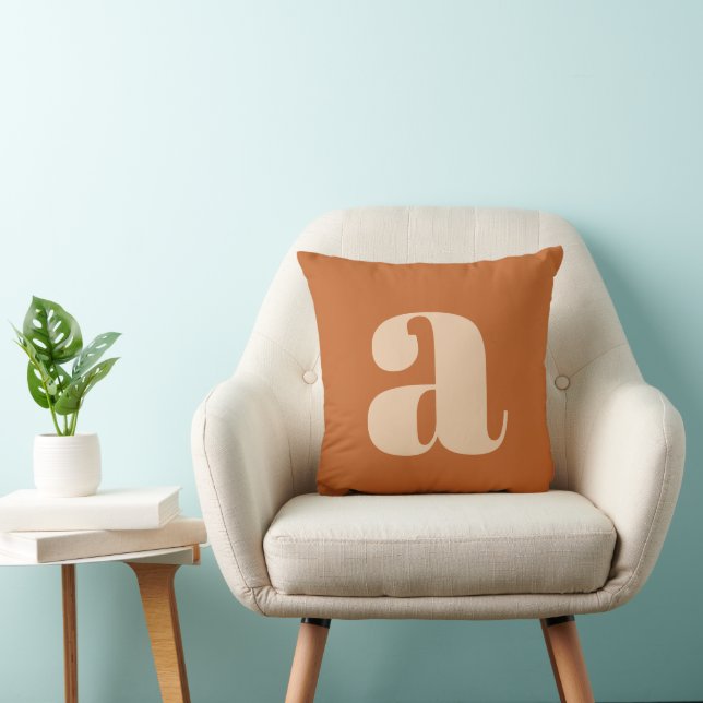 Enkel Boho Terrakotta Djärv Retro Monogram Initial Kudde (Stol)
