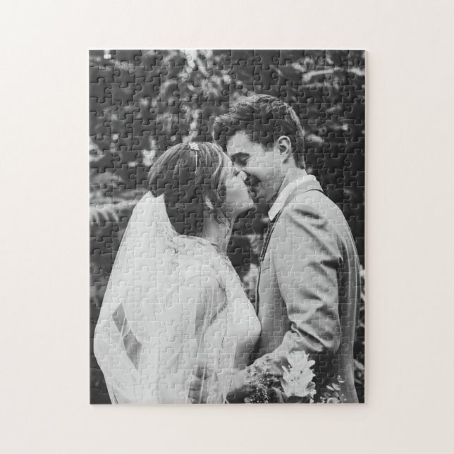 Enkel bröllopsfotografi Nygifta par  Pussel (Vertikal)