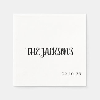 Enkel bröllopsservett med parets efternamn pappersservett